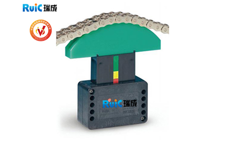 安裝輸送機鏈(lian)條(tiao)導(dao)軌(gui)時(shi)要(yao)從哪些(xie)方麵檢(jian)査(zha)?