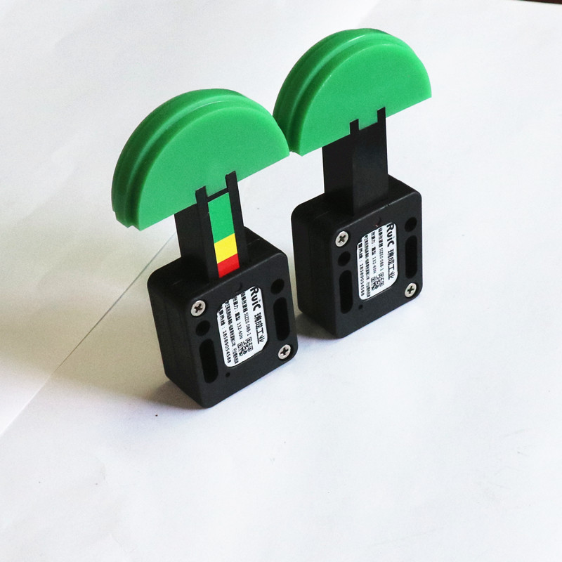 鏈條張(zhang)緊(jin)器的(de)作(zuo)用及特(te)點