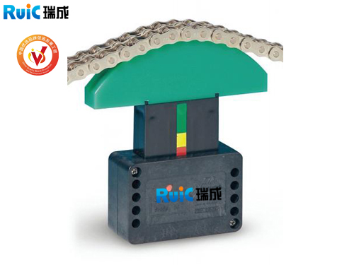 安(an)裝(zhuang)輸送(song)機(ji)鏈(lian)條(tiao)導軌(gui)時要(yao)從哪些方麵檢(jian)査?